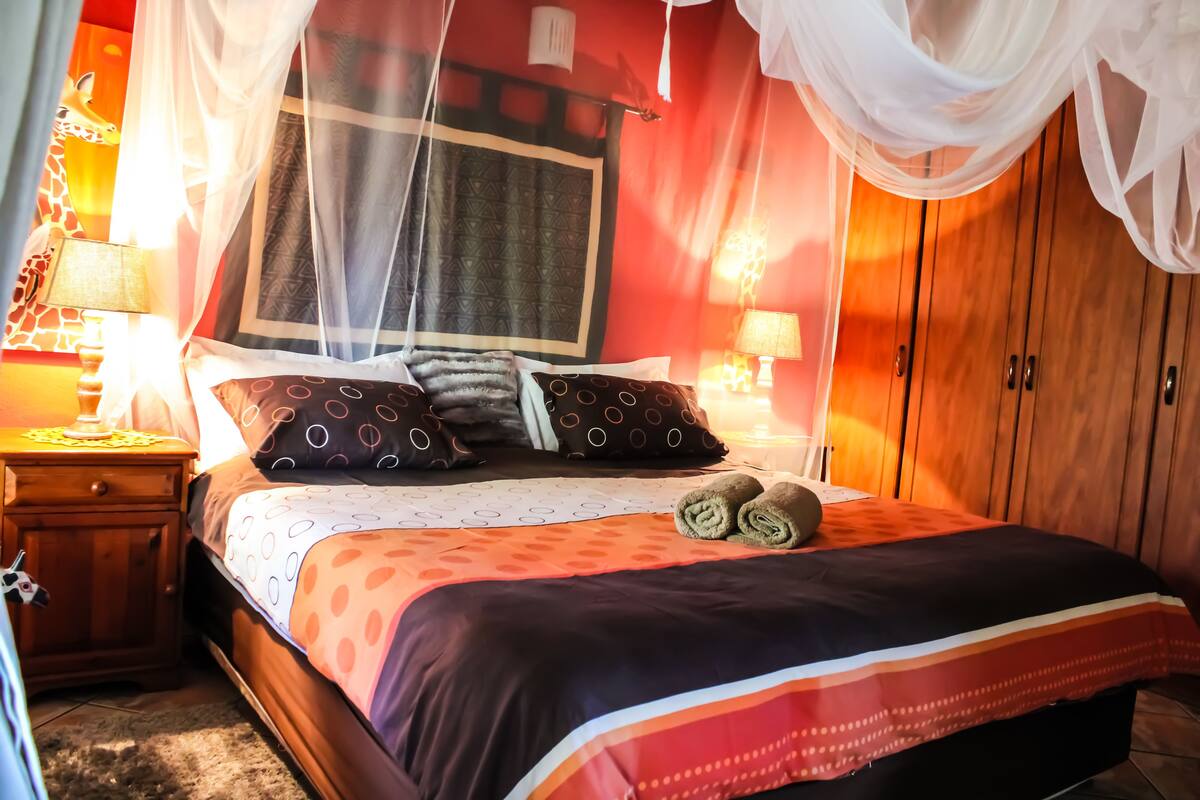 Comfort Quadruple Room, 1 Bedroom, Non Smoking, Ensuite | In-room safe, desk, free WiFi, bed sheets