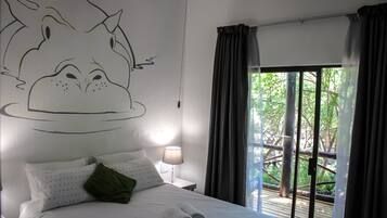 Comfort Double Room, 1 Double Bed, Non Smoking, Ensuite | In-room safe, desk, free WiFi, bed sheets