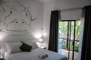 Habitación doble Confort, 1 cama matrimonial, para no fumadores, baño en la habitación | Caja de seguridad en la habitación, escritorio y wifi gratis