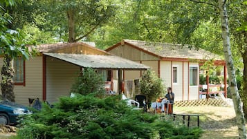 Chalet (4 pers) | Bureau, lits bébé (en supplément)