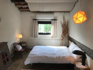 Quarto família | Escrivaninha, Wi-Fi de cortesia