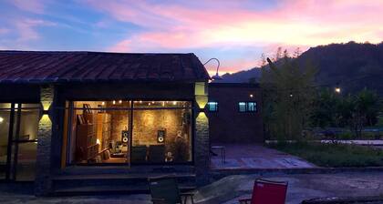 Yellow and Black Guesthouse