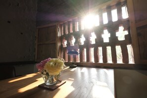 Superior Quadruple Room | Desk, free WiFi - Yellow and Black Guesthouse (Kaohsiung)