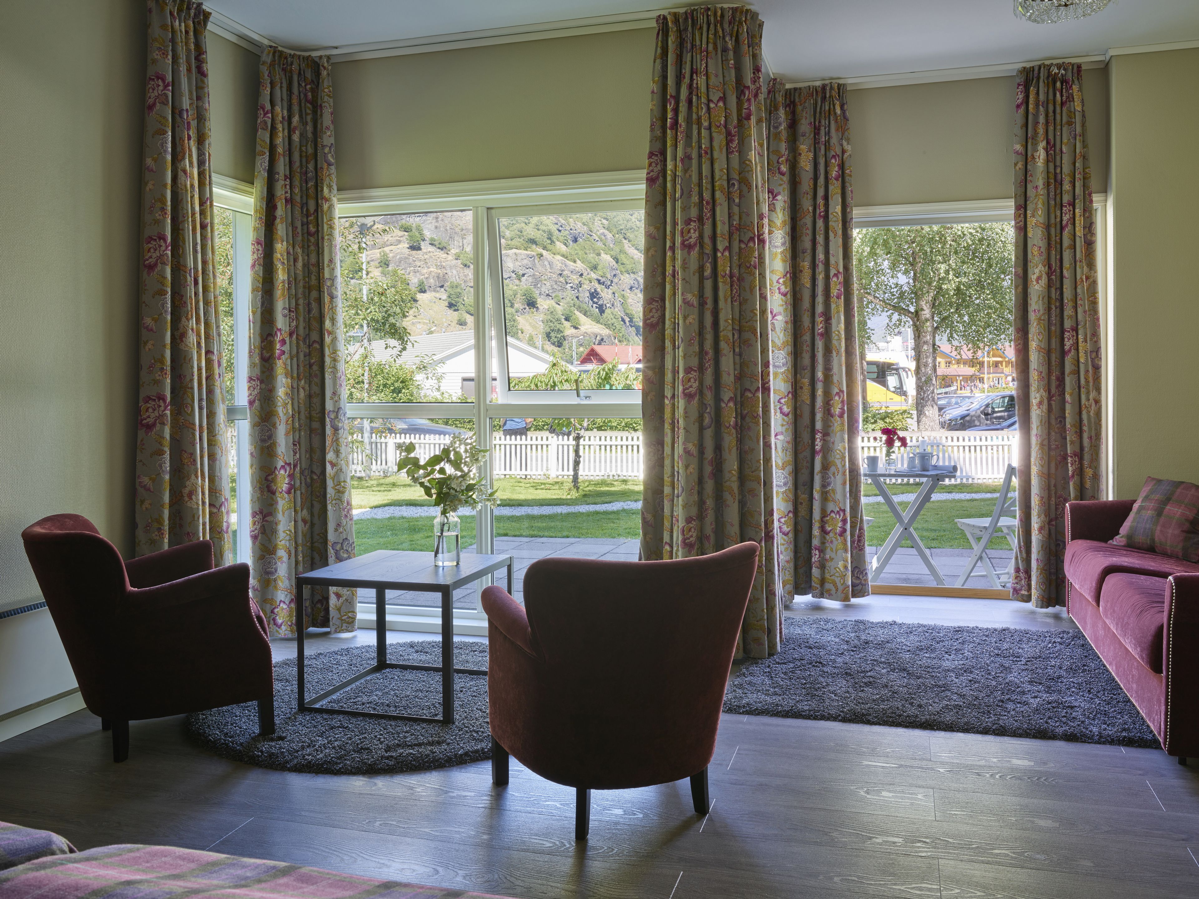 junior studio suite | garden view