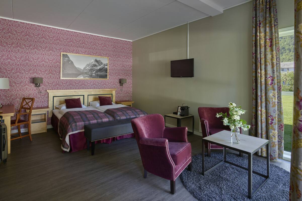 Ropa de cama de alta calidad, colchones con pillow-top y wifi gratis 
