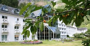 Front of property - Fretheim Hotel (Aurland)