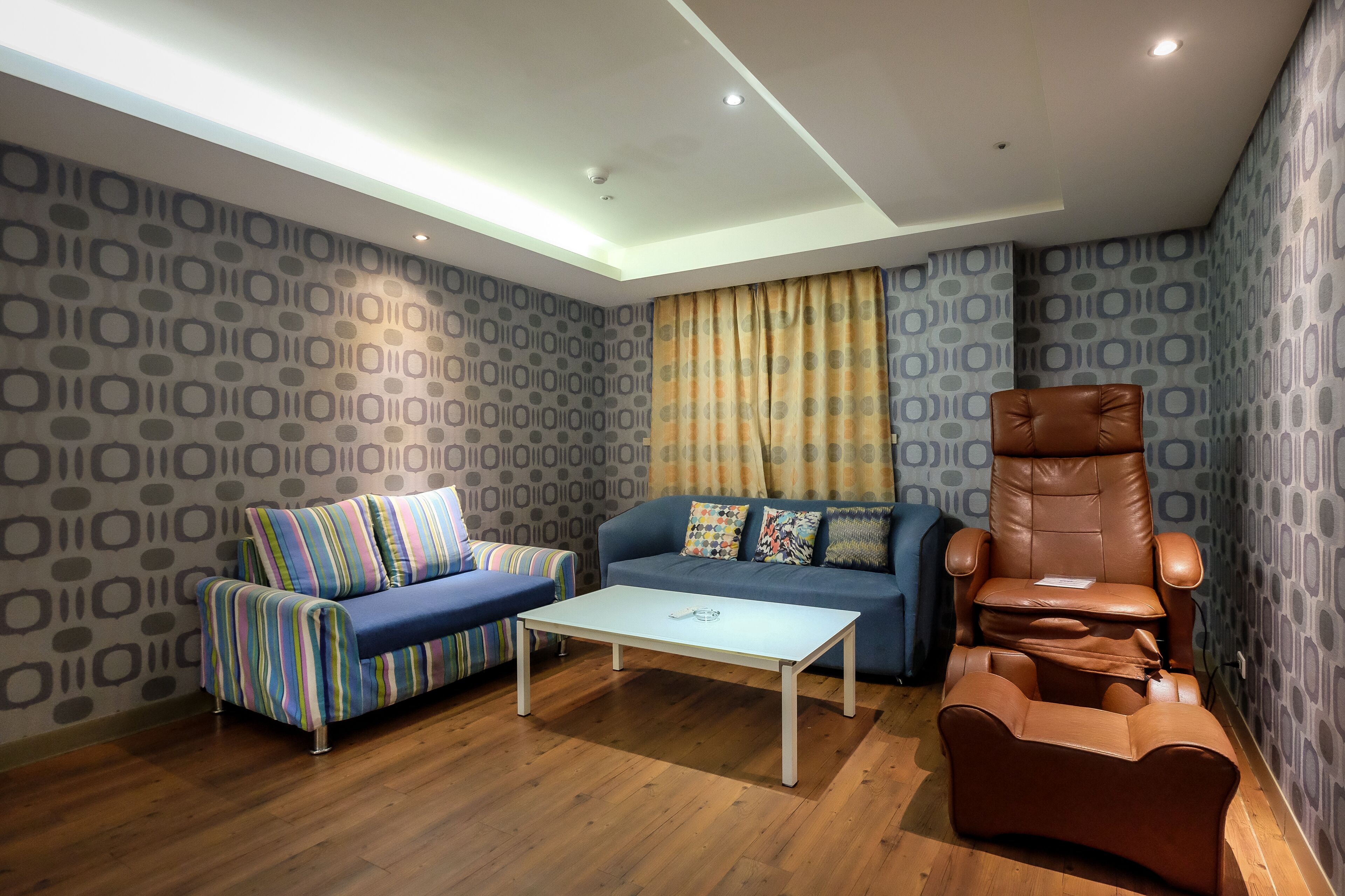 deluxe double room, 1 king bed | free minibar, individually furnished, desk, blackout curtains