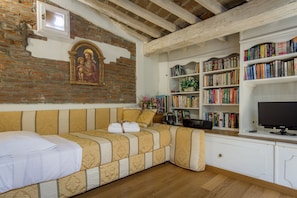 Apartment, 2 Schlafzimmer | Wohnbereich | DVD-Player