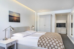 Apartment | Individually decorated, individually furnished, desk - acora Kiel Living the City (Kiel)