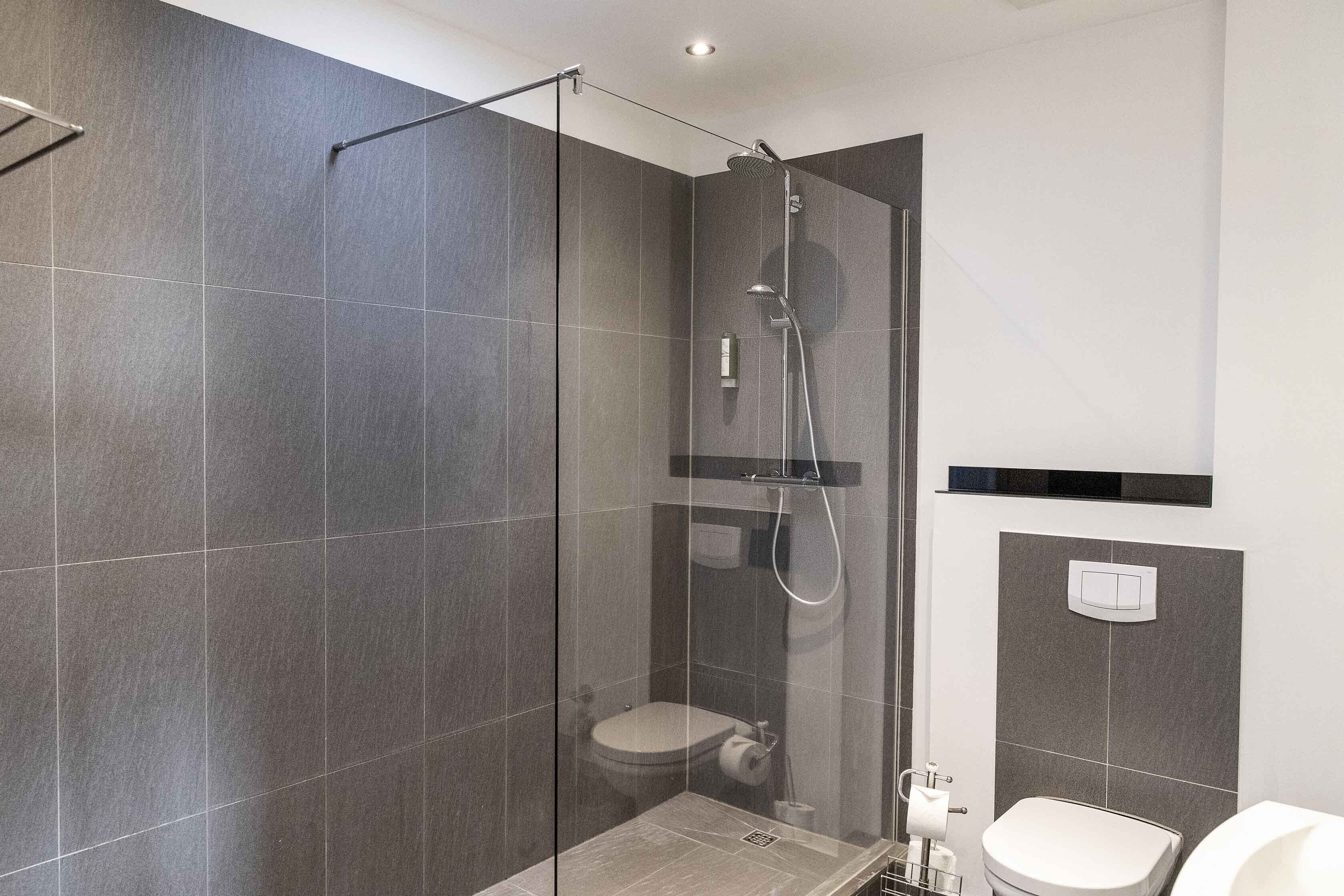 studio | bathroom | towels