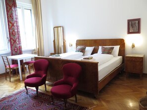 Wi-Fi de cortesia, roupa de cama