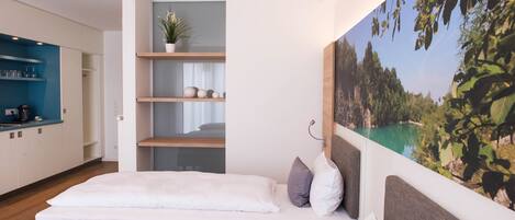 Apartment | 1 bedroom, desk, soundproofing, rollaway beds