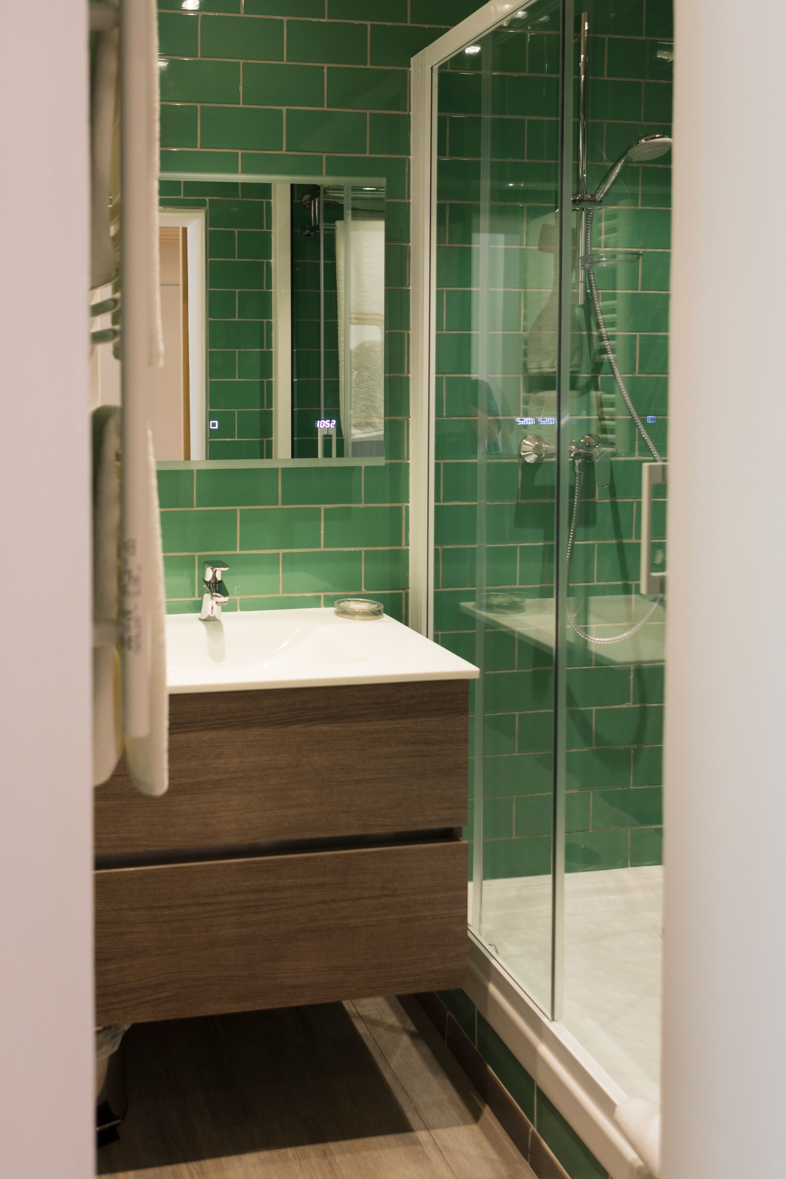 double room (les coquelicots) | bathroom | shower, rainfall showerhead, free toiletries, hair dryer