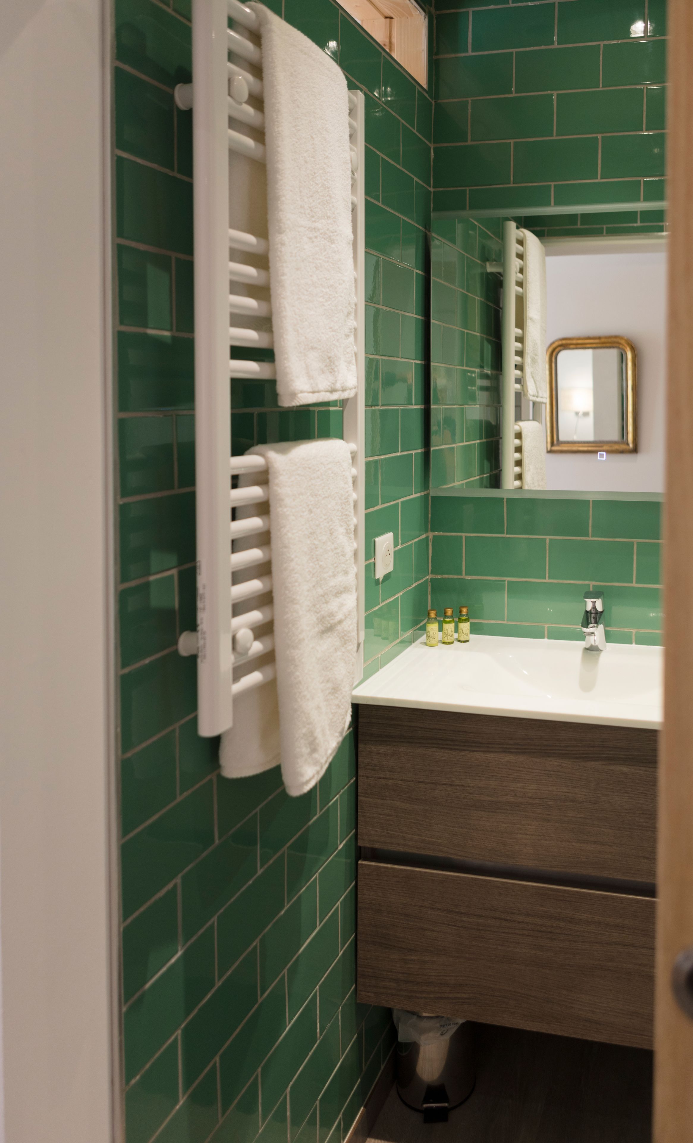 double room (les coquelicots) | bathroom | shower, rainfall showerhead, free toiletries, hair dryer