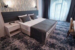 Habitación estándar doble de uso individual, 1 cama de matrimonio | Sábanas italianas Frette y ropa de cama de alta calidad
