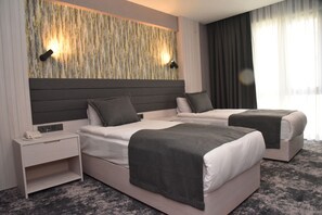 Frette Italian sheets, premium bedding, Select Comfort beds, minibar - Yeşilyurt Park Otel (Corlu)
