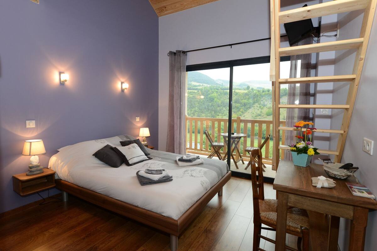 Habitación doble (Aubrac) | Decoración personalizada, muebles diferentes y escritorio