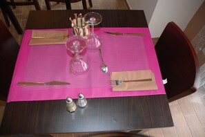 Lunch and dinner served - Lauz'oustal - Maison d'hôtes (Montrodat)