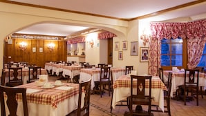 Unclassified image, 5 of 9, button - Hotel Cristallo (Courmayeur)