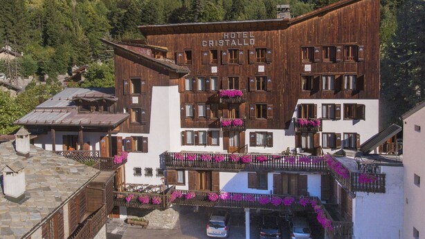 Unclassified image, 1 of 9, button - Hotel Cristallo (Courmayeur)