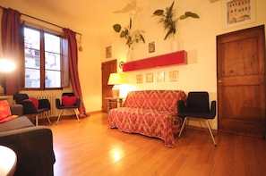 Living area - Caffé Micene (Florence)