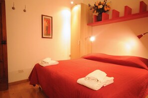 Apartment, 2 Schlafzimmer | 2 Schlafzimmer, Babybetten, kostenloses WLAN, Bettwäsche