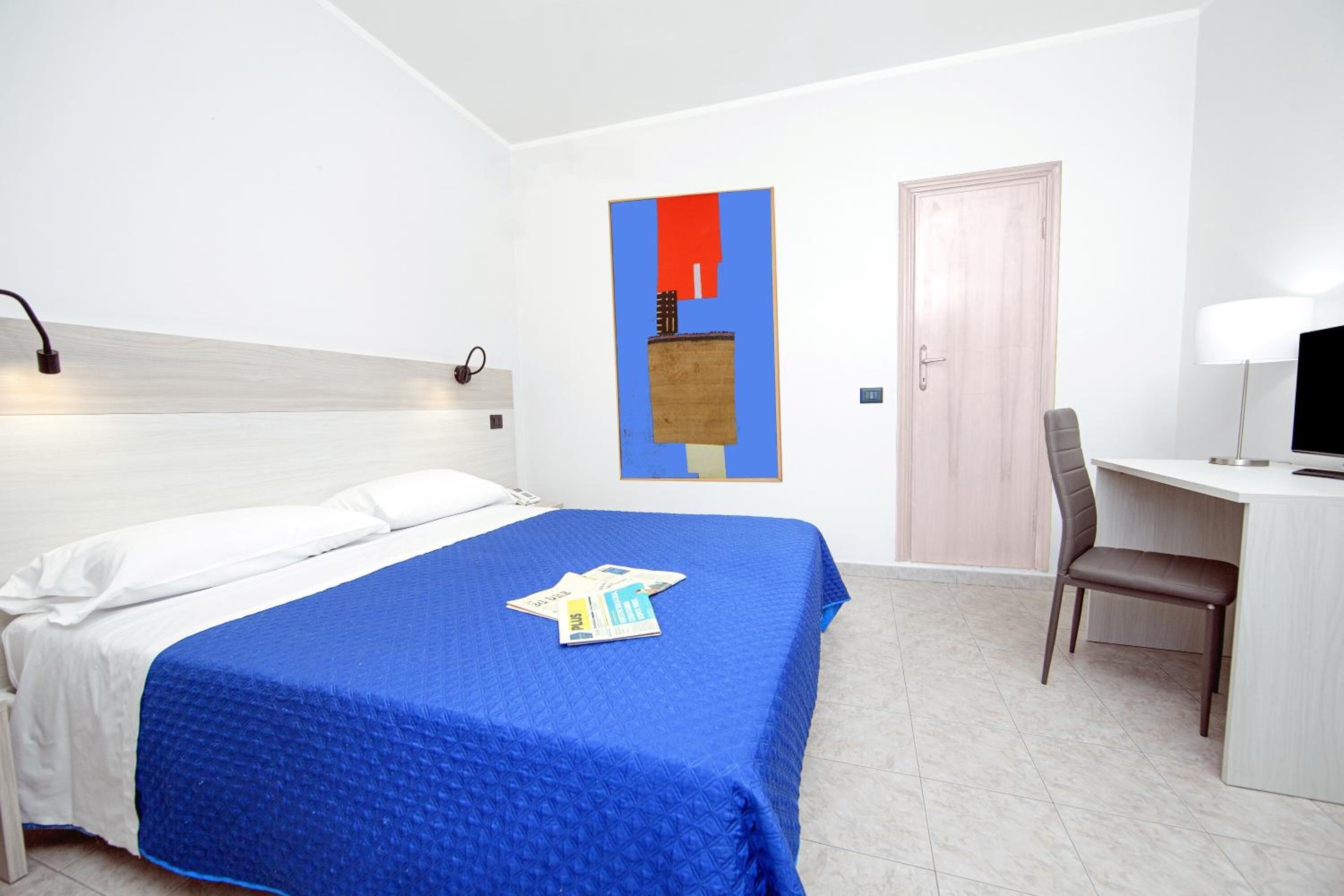 double or twin room | 1 bedroom, minibar, desk, free wifi