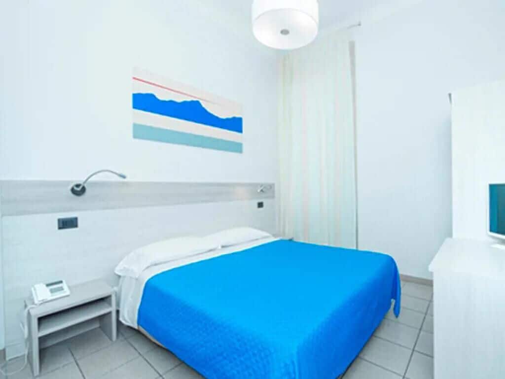 double or twin room | 1 bedroom, minibar, desk, free wifi