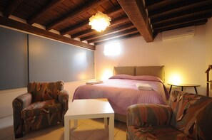 Leilighet, 2 soverom | 2 soverom, barnesenger, wi-fi (inkludert) og sengetøy