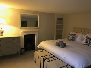 House - St James Square (Bath)