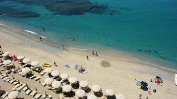 Una spiaggia nelle vicinanze