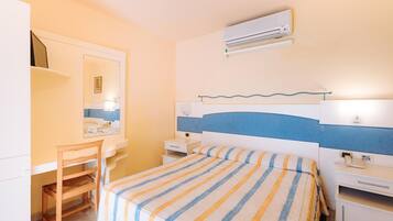 Coffres-forts dans les chambres, rideaux occultants