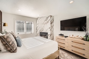 Condo, 2 Bedrooms | 2 bedrooms, laptop workspace, iron/ironing board, free WiFi