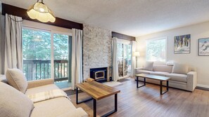 Condo, 1 Bedroom | Living area