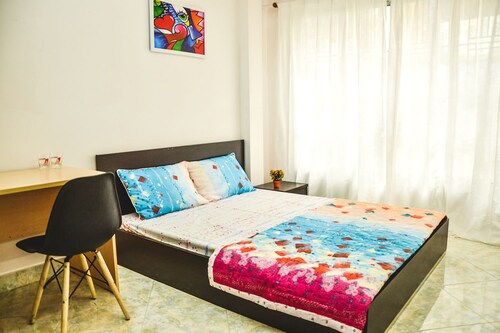 Carpe Diem 1988 Cozy Room