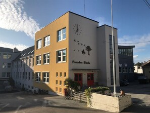 Exterior - Stay.plus Budget Paradis (Bergen)