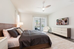 วิลล่าสำหรับครอบครัว, หลายห้องนอน, อ่างน้ำร้อน, ติดสวน | 9 ห้องนอน, ห้องพักตกแต่งอย่างมีเอกลักษณ์, ตกแต่งพิเศษโดยเฉพาะ