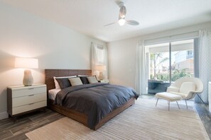 Villa Familiale, plusieurs chambres, bain à remous, côté jardin | Vue de la chambre
