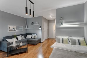 Living area - Mennica Central Apartments (Warsaw)