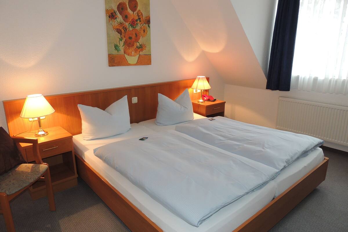 double room | minibar, in-room safe, iron/ironing board, cots/infant beds