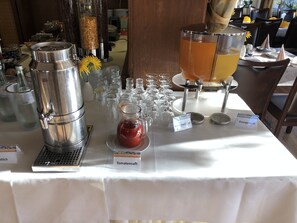 Gratis frukostbuffé varje dag