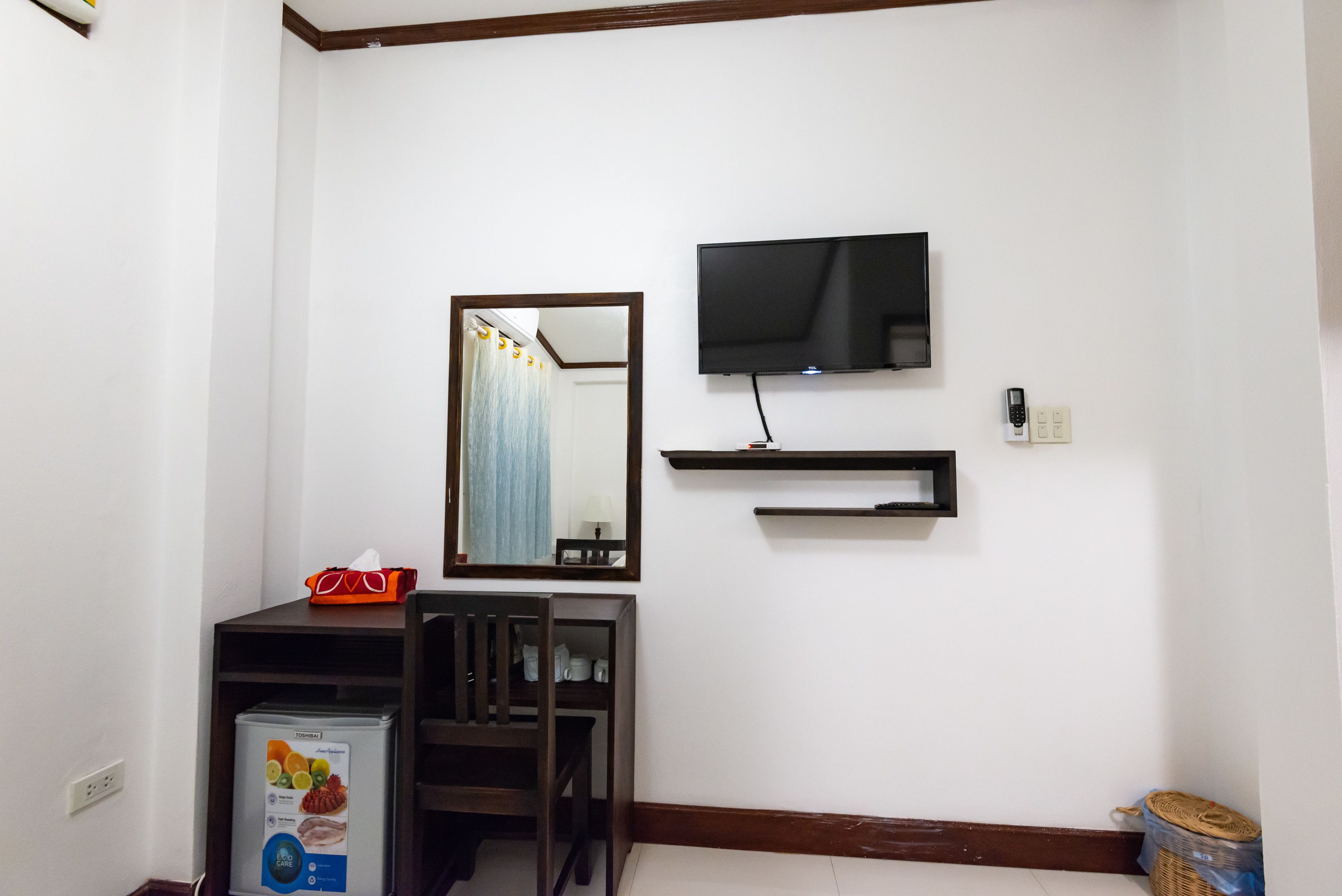 single room | in-room safe, free wifi