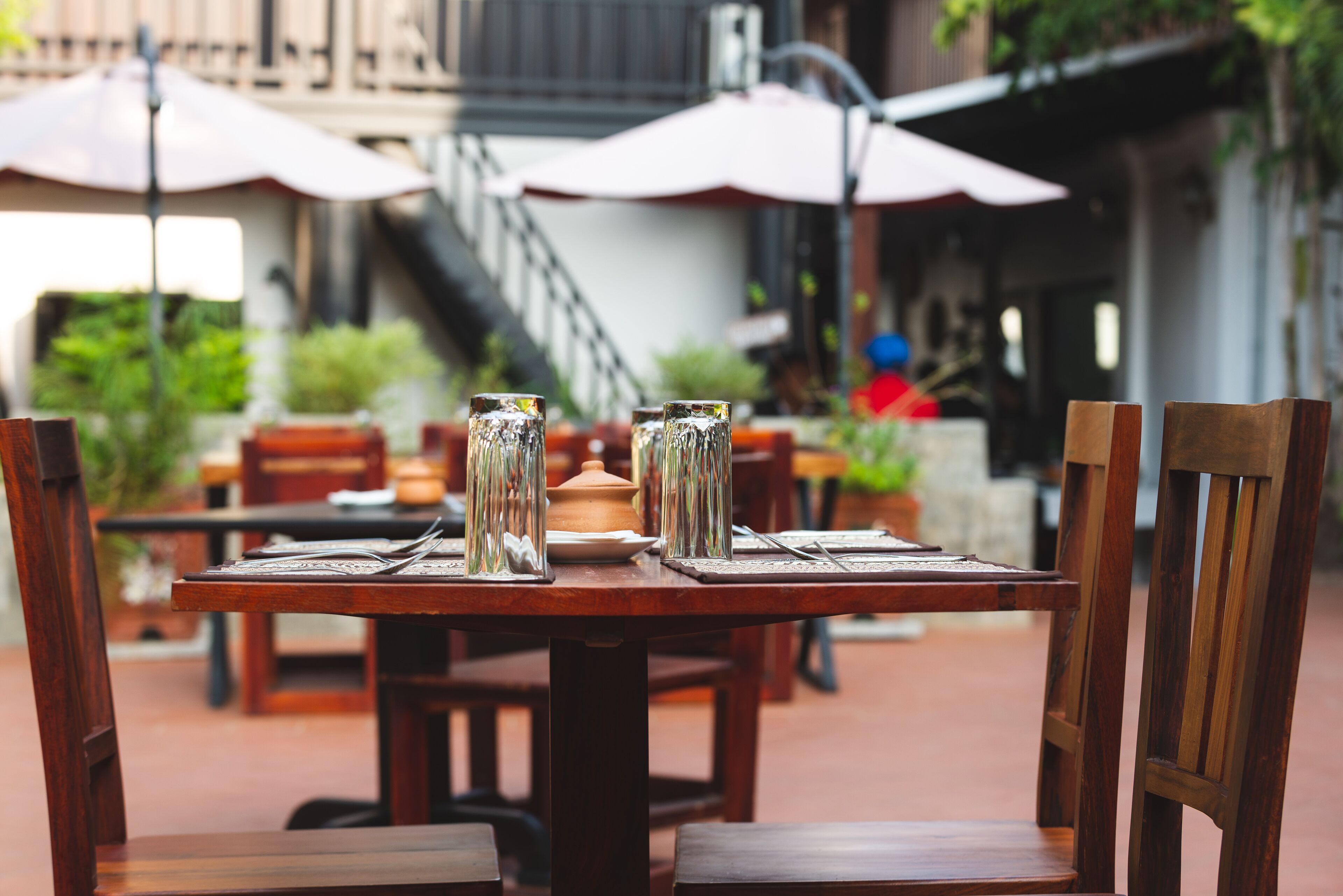 Daily English breakfast (USD 5 per person)