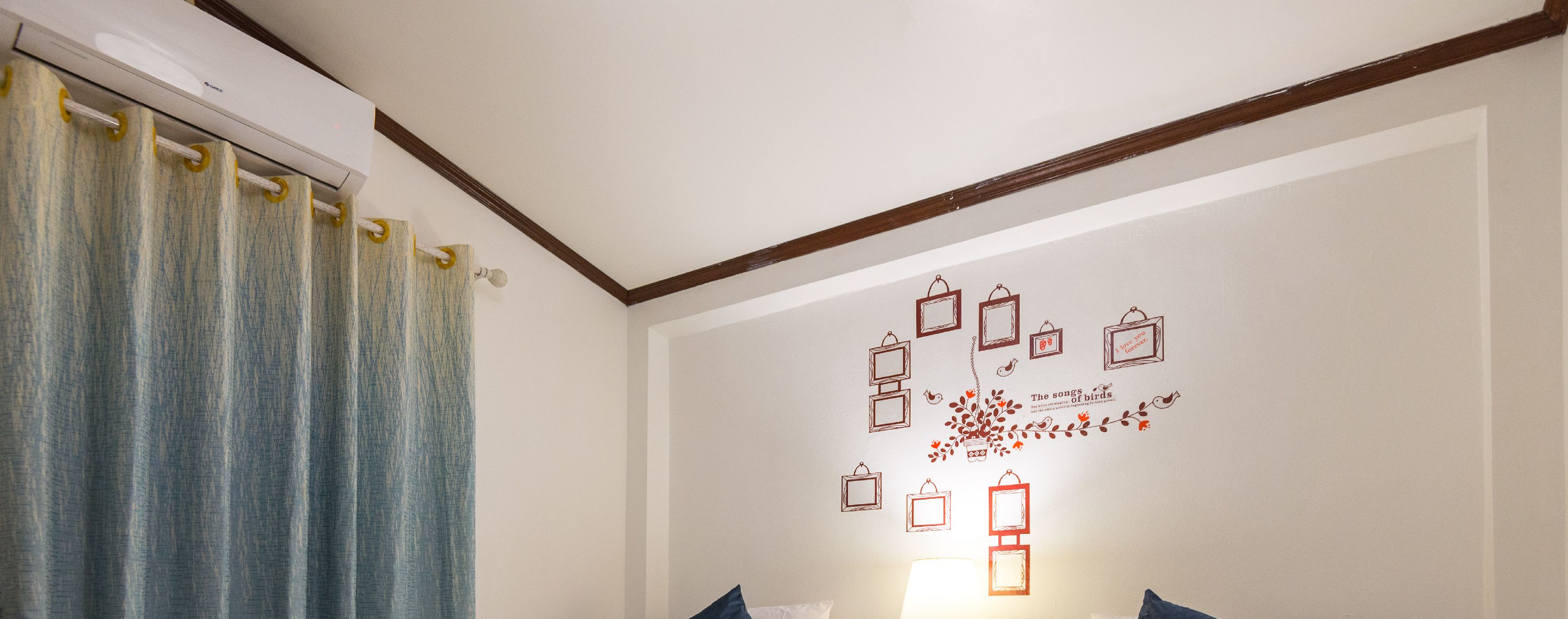 classic twin room | in-room safe, free wifi