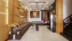 Quầy tiếp tân