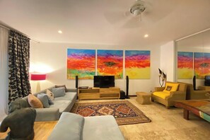 公寓, 2 间卧室 | 客房内保险箱、办公桌、免费 WiFi、床单