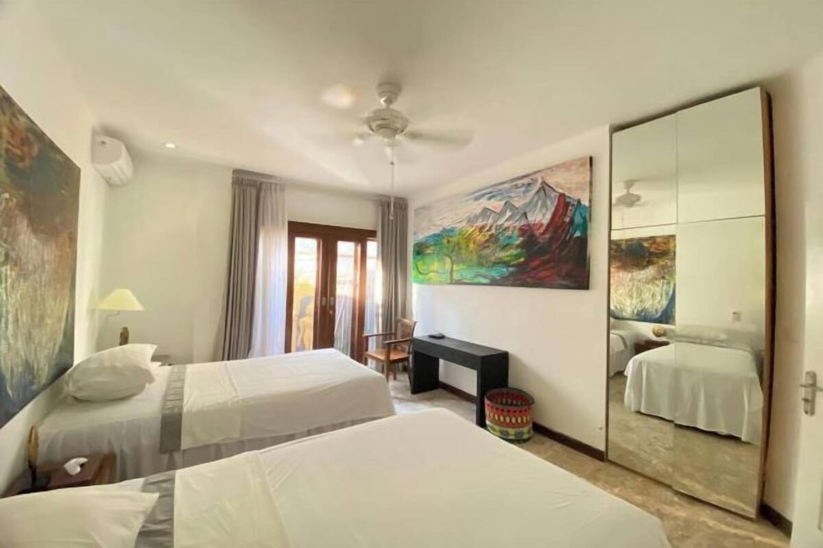 In-room safe, desk, WiFi (free), bed sheets