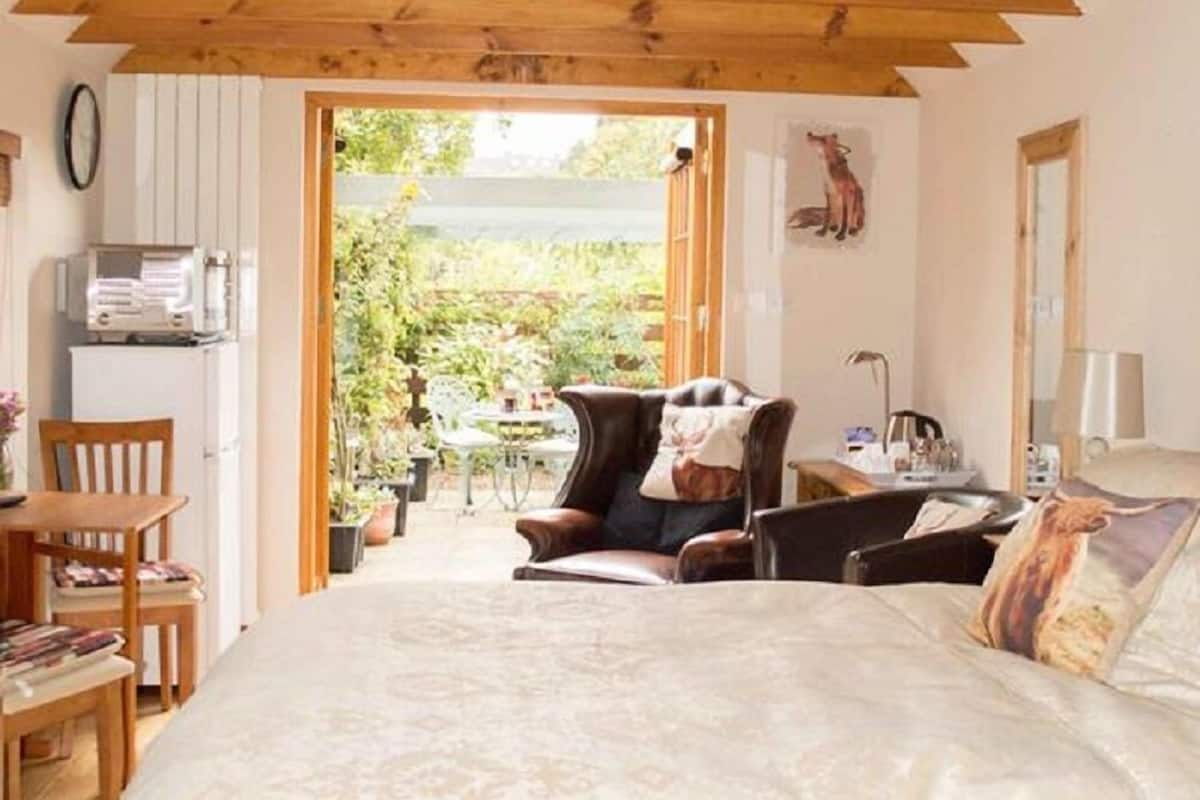 Suite, 1 Double Bed, Non Smoking | Individually furnished, soundproofing, free WiFi
