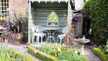 Suite, 1 Doppelbett, Nichtraucher | Terrasse/Patio