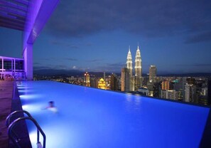 Outdoor pool - Platinum Suites KLCC @ Brand New in KL (Kuala Lumpur)